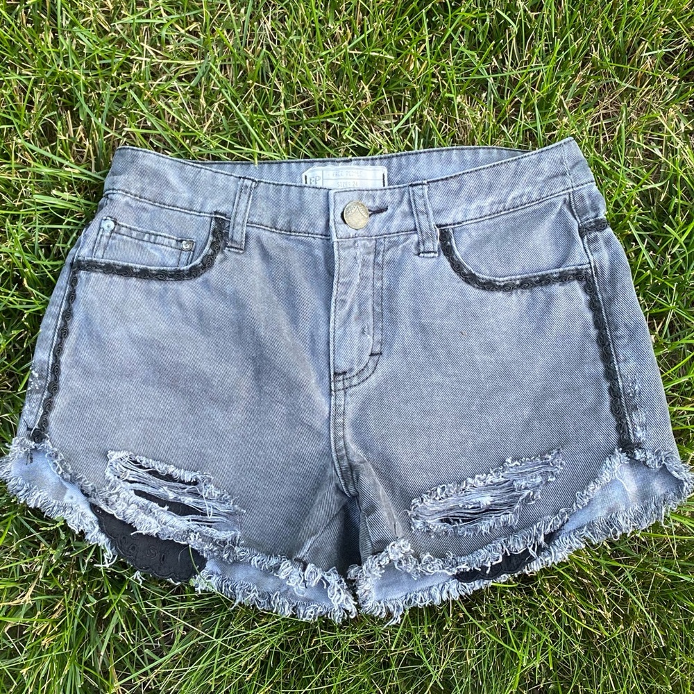 ❌SOLD❌Free People RikRak Embellished Denim Cutoffs
